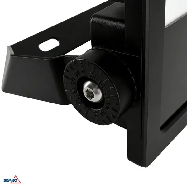C66-LFT-100BL-CCT-9090 LED REFLEKTOR 100W 3K/4K/5K TESSA CCT IP66 15000lm 90X90 CRNI