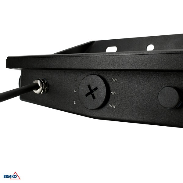 C66-LFT-200BL-CCT-9090 LED REFLEKTOR 200W 3K/4K/5K TESSA CCT IP66 30000lm 90X90 CRNI