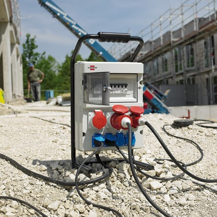 B1154908020 GRADILIŠNI ORMAR PRIJENOSNI FI30mA/1x32A+2x16A CEE400V/4xLS 1P BRENNESTUHL