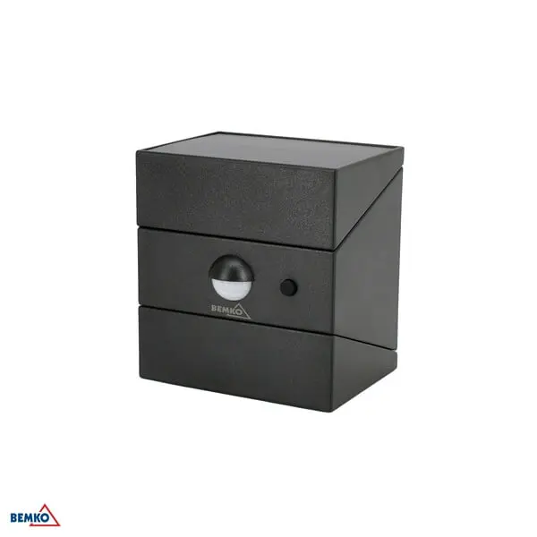 C83-SOR-002BL-CCT-PIR LED SVJETILJKA ZIDNA SOLARNA 2,5W IP65 SENZOR 3K/4K/6K 300lm CRNA RUBIC