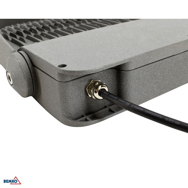 S-C66-LFC-100DG-3K-9090 LED REFLEKTOR 100W 3000K CAMPUS IP66 15000lm 90X90 SIVI
